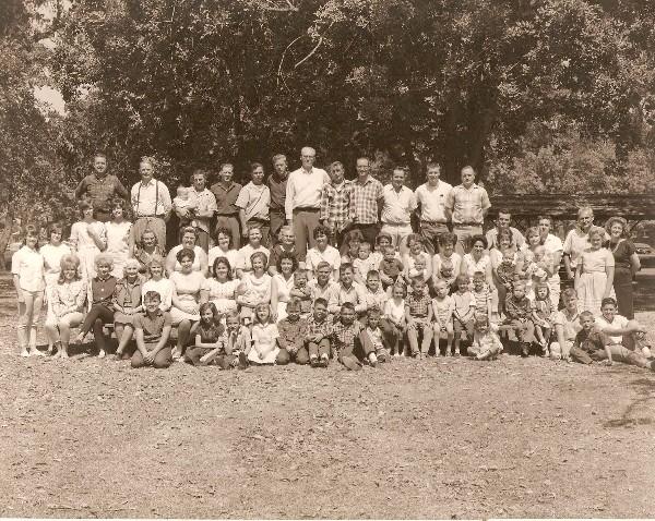 Howell Family Reuion 1964